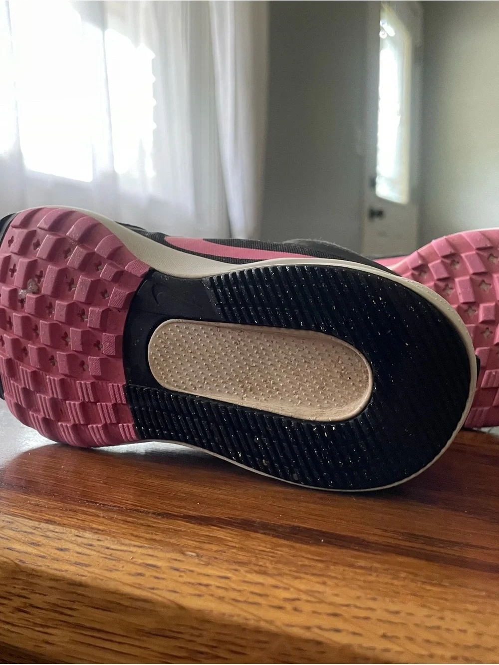 Nike Kids Black & Hot Pink Dynamic Fit Sneakers